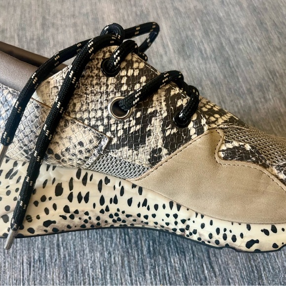 Steve Madden Cliff Women's Sneakers, Natural Snake, Size 10 - Picture 3 of 7